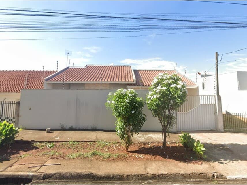 Casa em leilão em Maringá - PR — Casa à venda em leilão