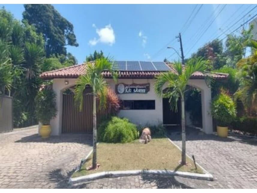Casa em leilão em Lauro De Freitas - BA — Casa à venda em leilão