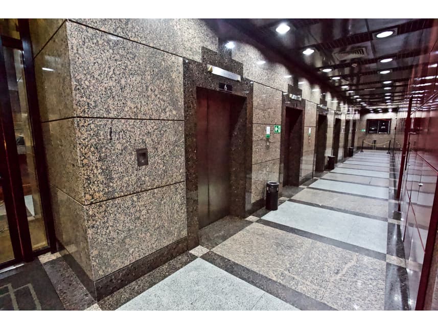 Foto 5 de 10: Comercial em leilão em Rio De Janeiro - RJ — Sala Comercial à venda em leilão