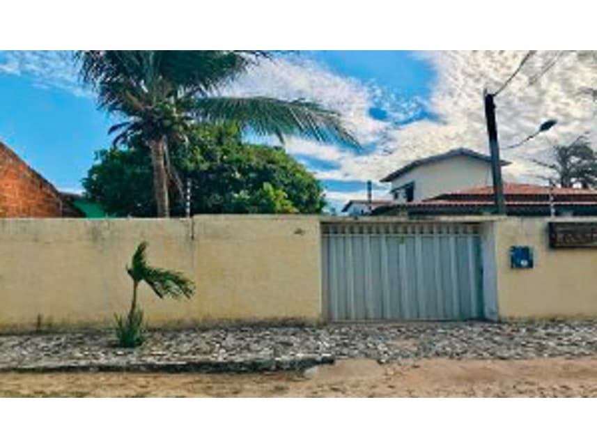 Casa em leilão em Paracuru - CE — Casa à venda em leilão