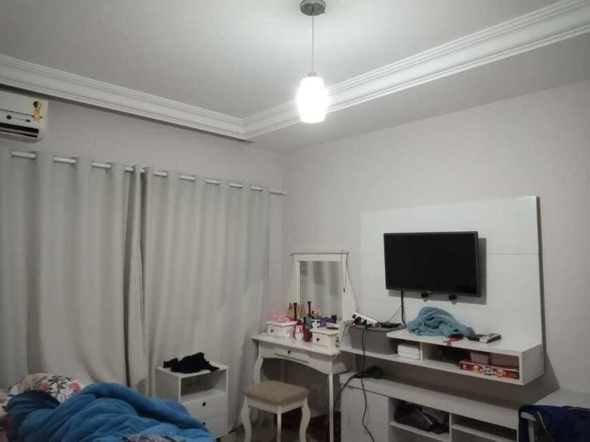 Foto 9 de 15: Casa em leilão em Paranaguá - PR — Casa à venda em leilão
