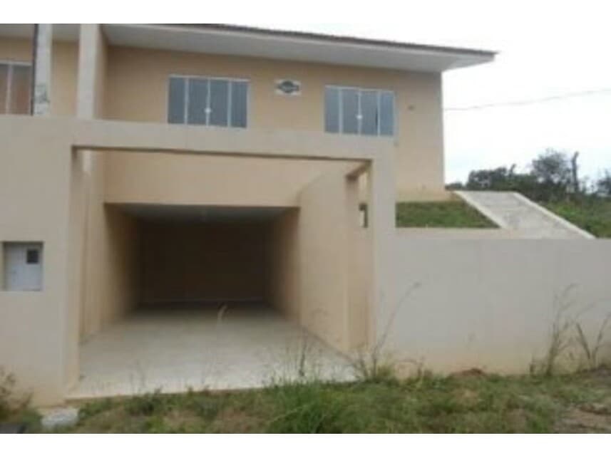 Foto 1 de 7: Casa em leilão em Irati - PR — Casa à venda em leilão