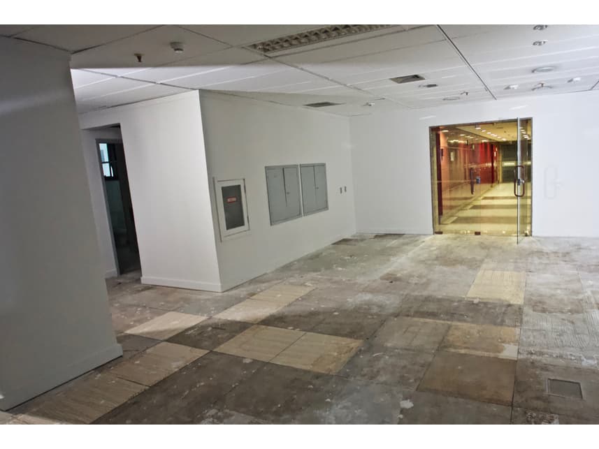 Foto 6 de 14: Comercial em leilão em Rio De Janeiro - RJ — Sala Comercial à venda em leilão