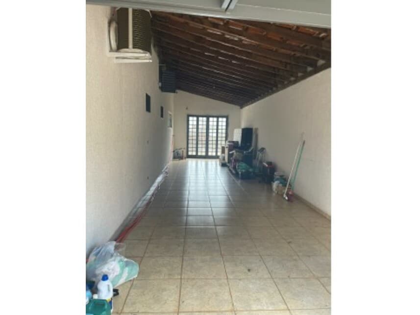 Foto 10 de 12: Casa em leilão em Jaboticabal - SP — Casa à venda em leilão