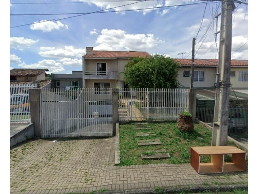 Casa em leilão em Curitiba - PR — Casa à venda em leilão