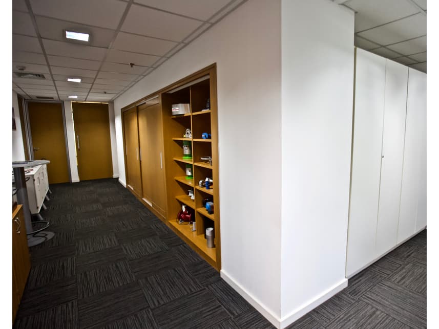 Foto 11 de 19: Comercial em leilão em Rio De Janeiro - RJ — Sala Comercial à venda em leilão