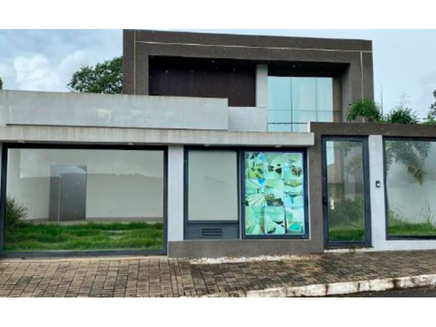 Casa em leilão em Caldas Novas - GO — Casa à venda em leilão