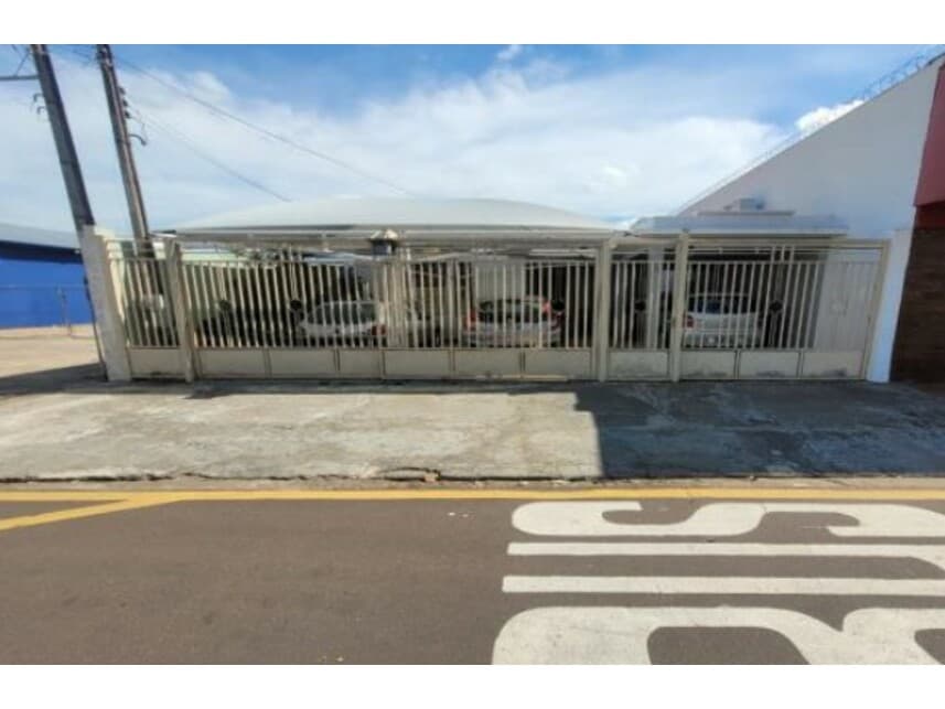 Casa em leilão em Araçatuba - SP — Casa à venda em leilão