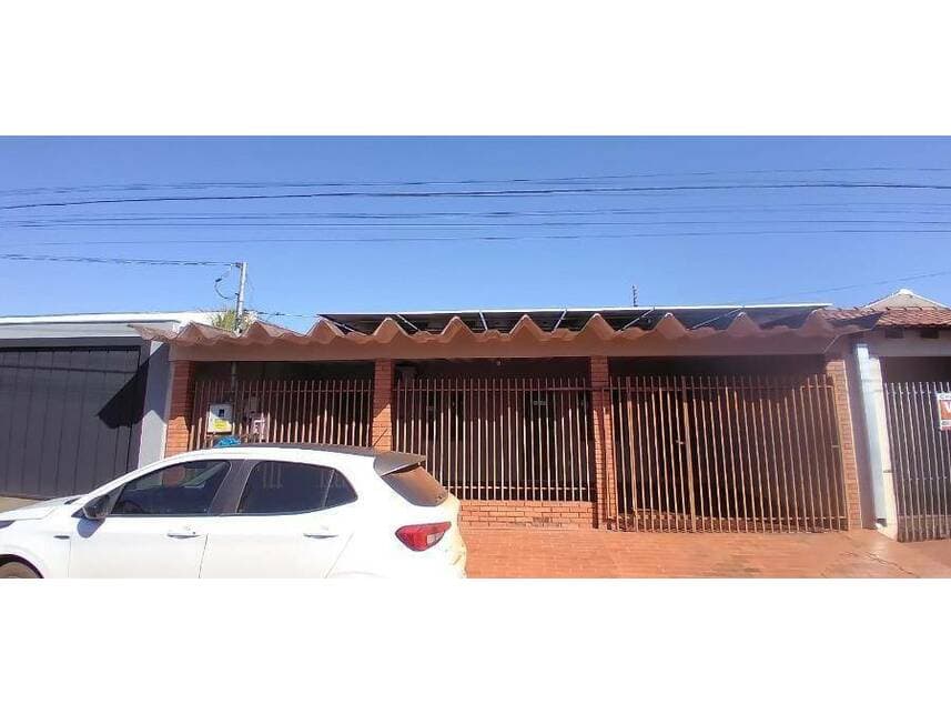 Casa em leilão em Maracaju - MS — Casa à venda em leilão