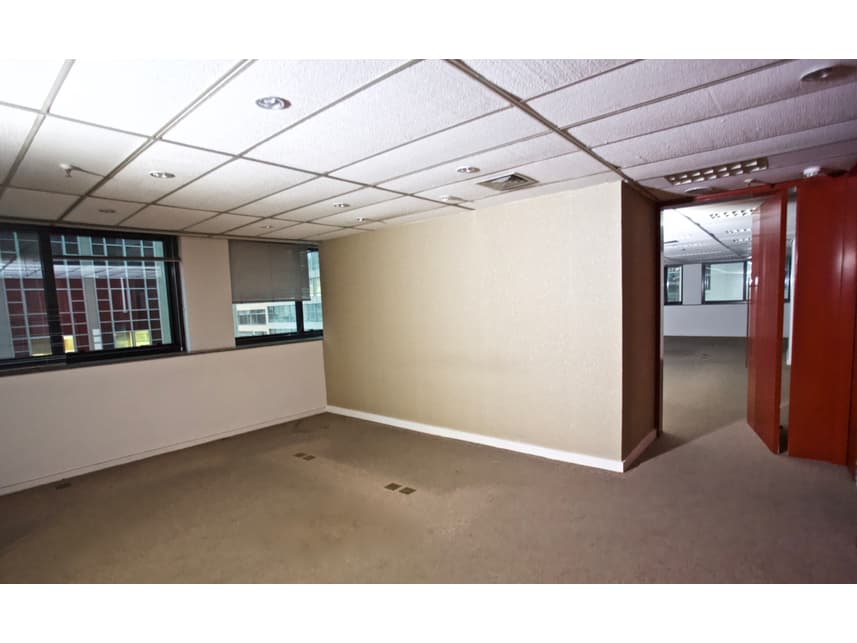 Foto 9 de 14: Comercial em leilão em Rio De Janeiro - RJ — Sala Comercial à venda em leilão