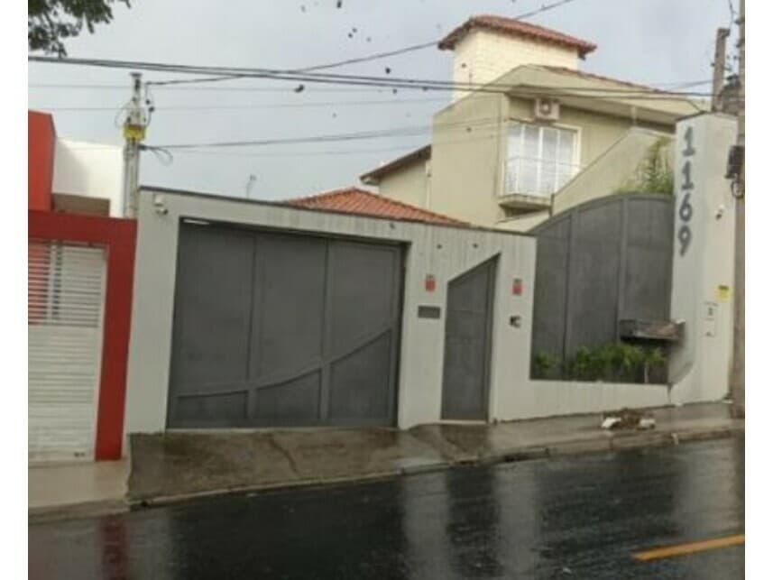 Casa em leilão em Mogi Das Cruzes - SP — Casa à venda em leilão