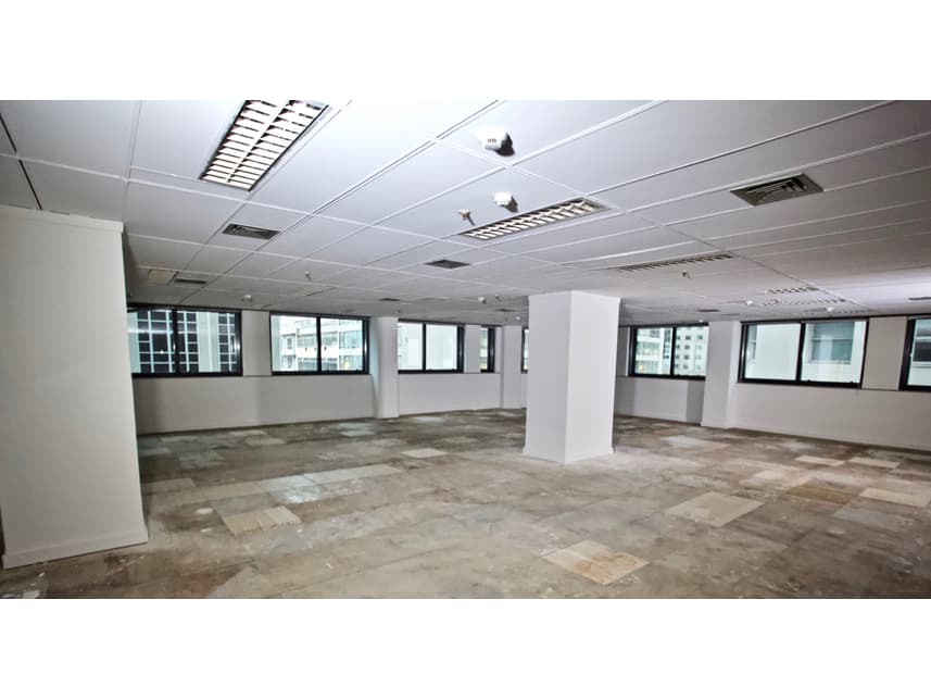 Foto 8 de 10: Comercial em leilão em Rio De Janeiro - RJ — Sala Comercial à venda em leilão