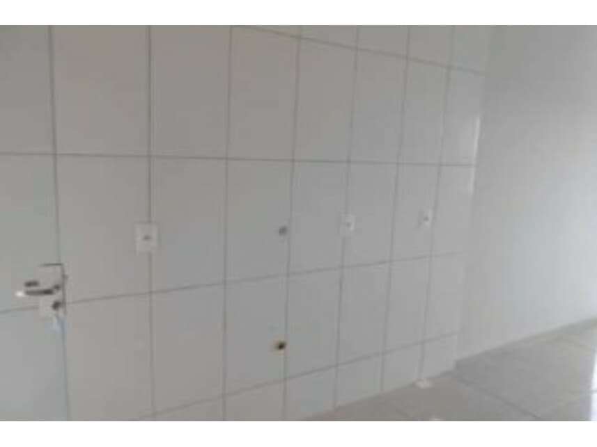 Foto 3 de 7: Casa em leilão em Irati - PR — Casa à venda em leilão