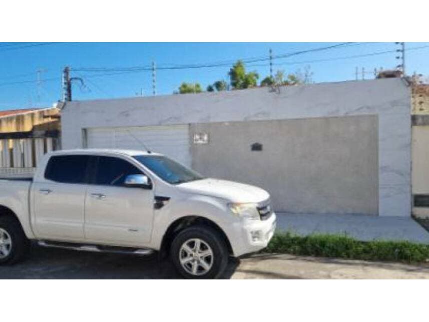 Casa em leilão em Aracaju - SE — Casa à venda em leilão