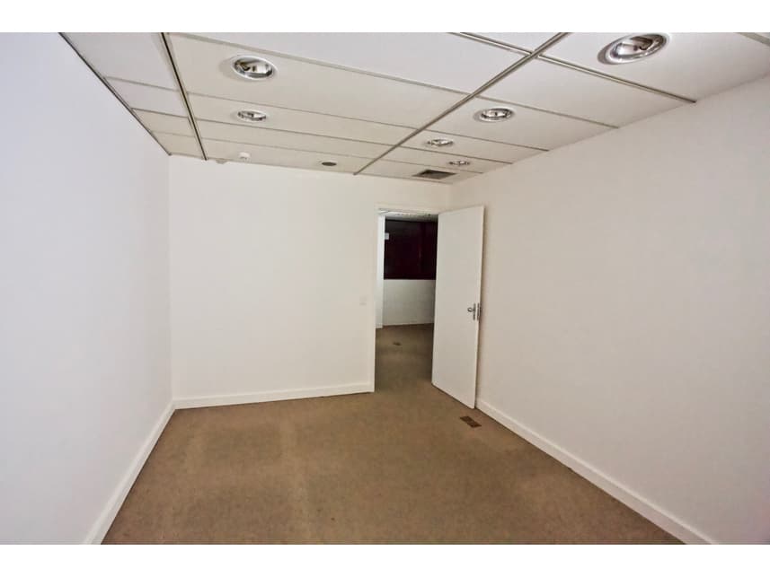Foto 14 de 14: Comercial em leilão em Rio De Janeiro - RJ — Sala Comercial à venda em leilão