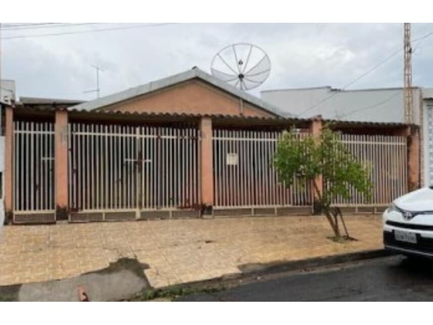 Foto 1 de 6: Casa em leilão em Marília - SP — Casa à venda em leilão