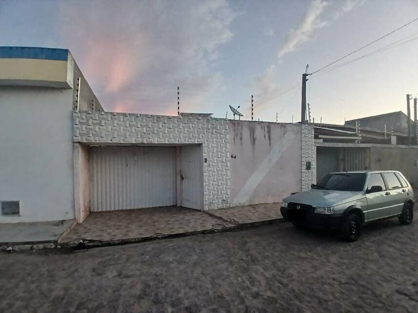 Foto 1 de 4: Casa em leilão em Arapiraca - AL — Casa à venda em leilão