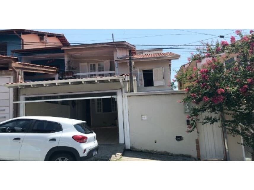 Casa em leilão em Mogi Das Cruzes - SP — Casa à venda em leilão