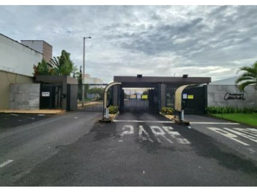 Casa em leilão em Uberlândia - MG — Casa à venda em leilão