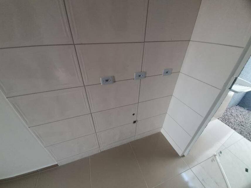 Foto 6 de 9: Casa em leilão em Curitiba - PR — Casa à venda em leilão