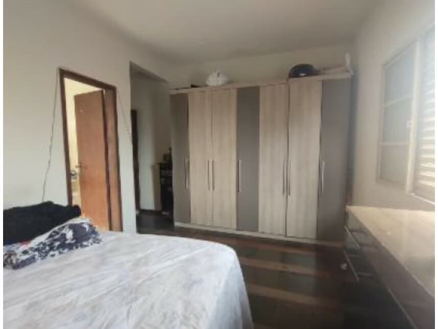 Foto 10 de 13: Casa em leilão em Belo Horizonte - MG — Casa à venda em leilão