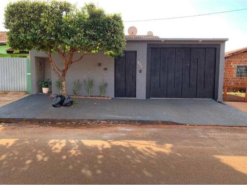 Casa em leilão em Rio Brilhante - MS — Casa à venda em leilão