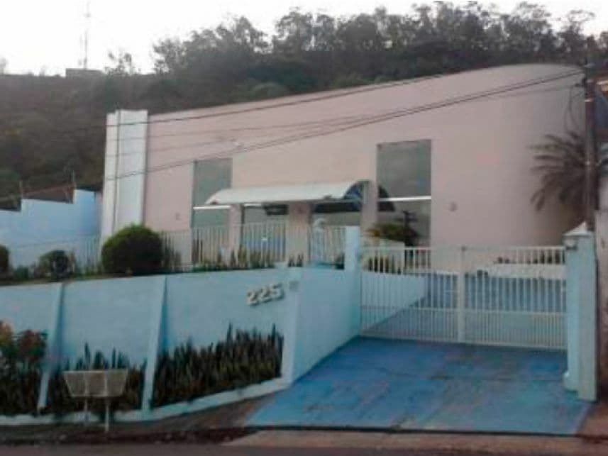 Comercial em leilão em Águas De Lindóia - SP — Imóvel Comercial à venda em leilão