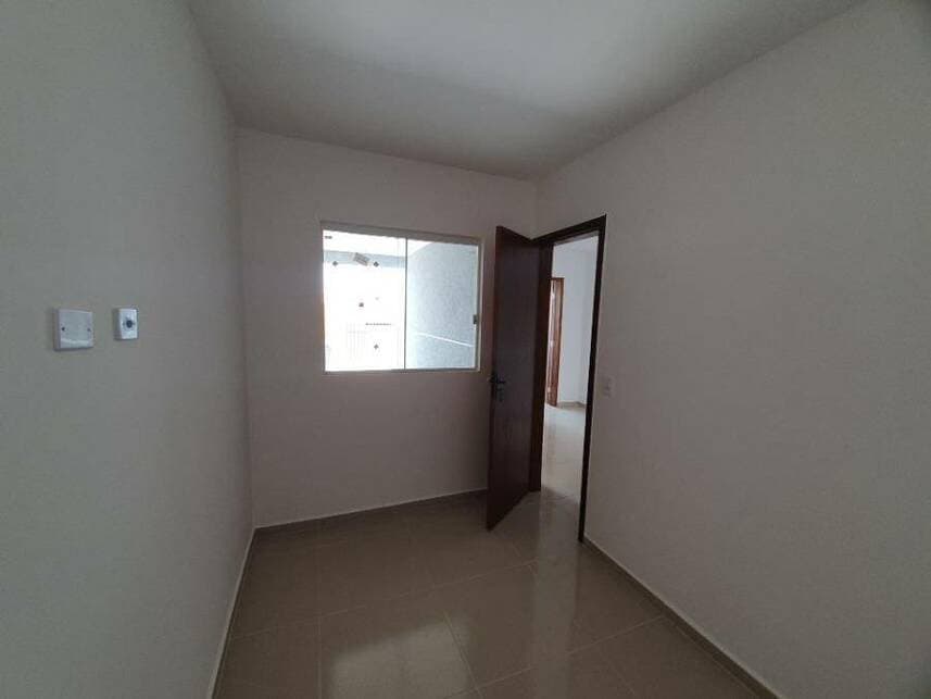 Foto 3 de 9: Casa em leilão em Curitiba - PR — Casa à venda em leilão