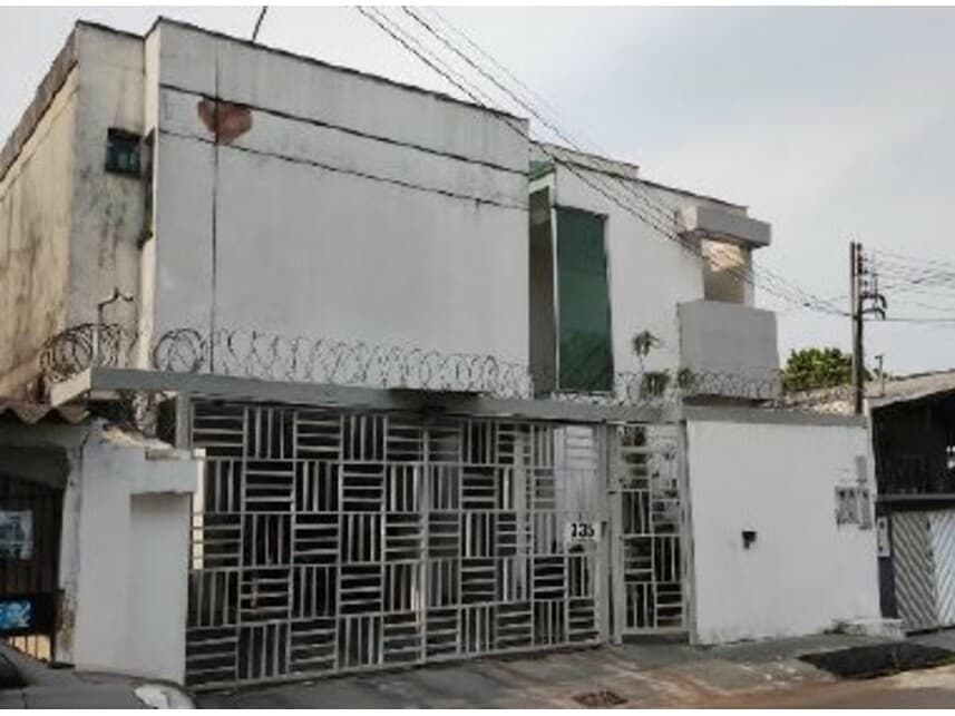Casa em leilão em Manaus - AM — Casa à venda em leilão