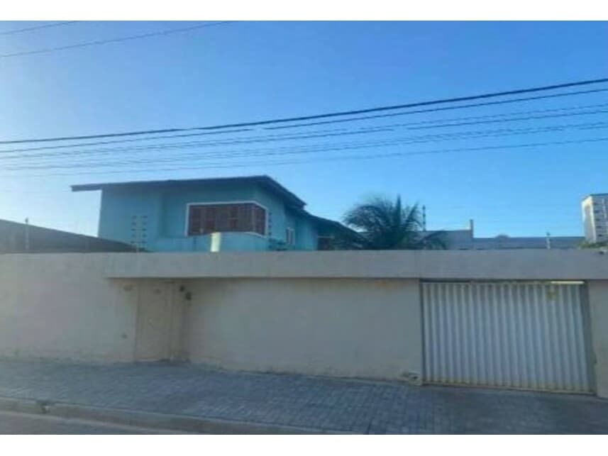 Casa em leilão em Aquiraz - CE — Casa à venda em leilão