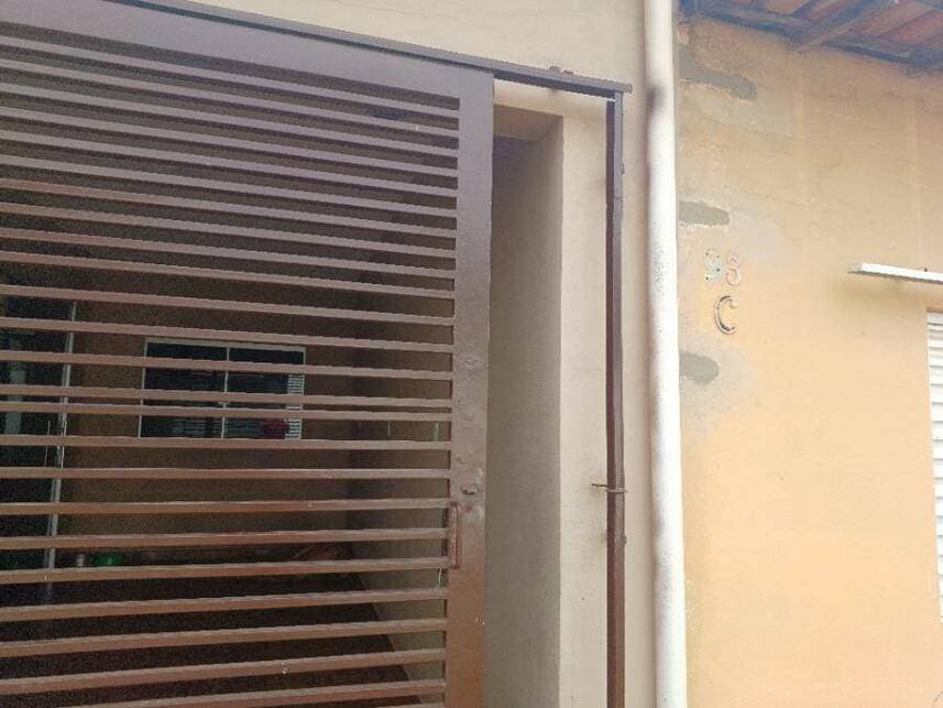 Foto 3 de 5: Casa em leilão em Passa Tempo - MG — Casa à venda em leilão