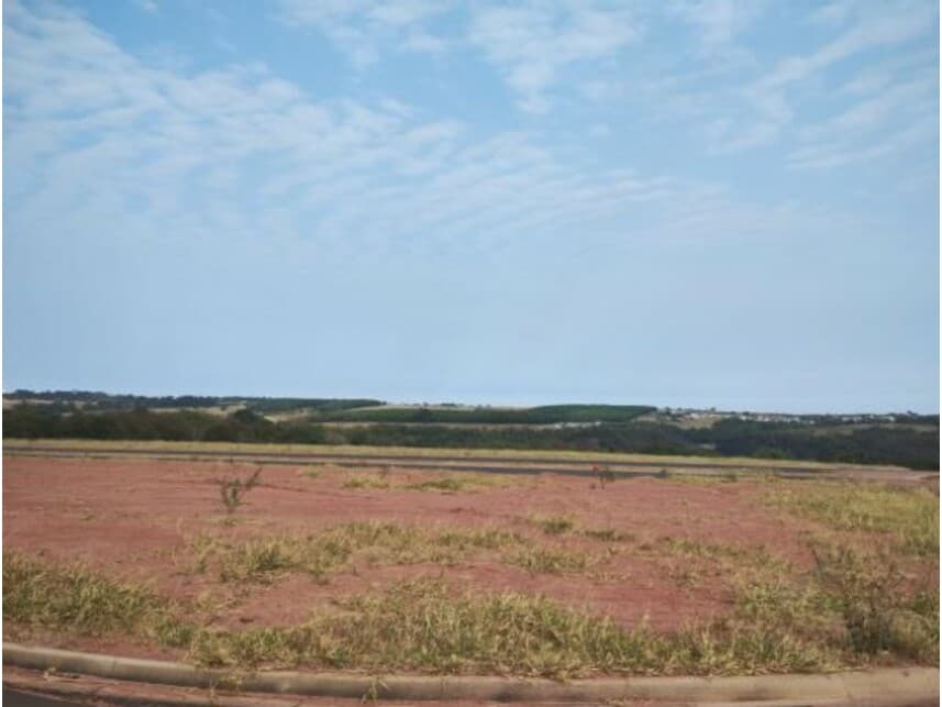 Terreno em leilão em Marília - SP — Terreno à venda em leilão