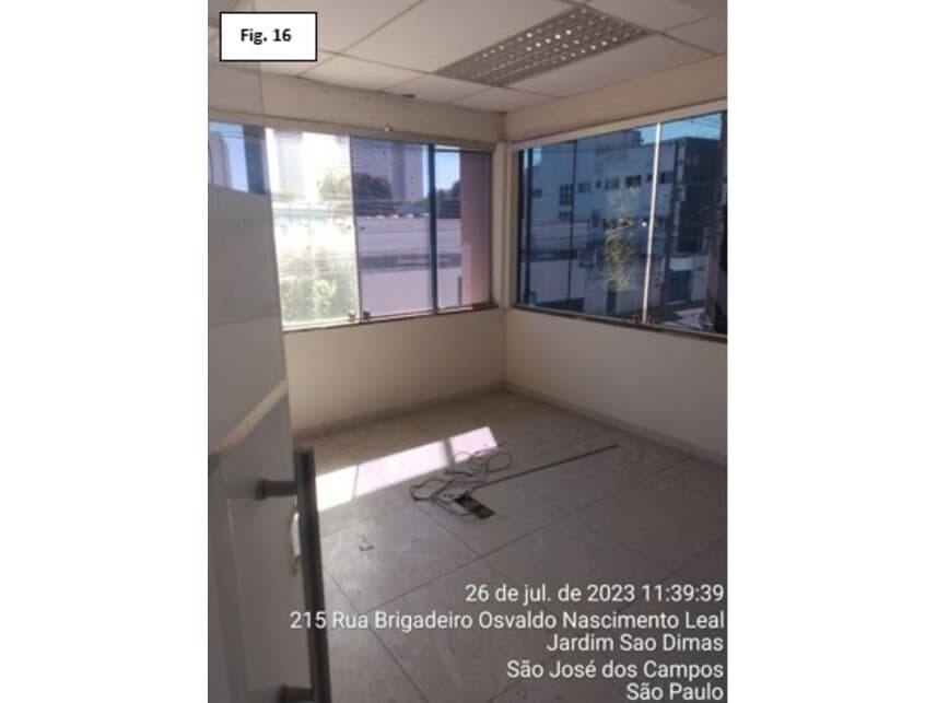 Foto 17 de 18: Terreno em leilão em São José Dos Campos - SP — Terreno c/Benfeitorias à venda em leilão