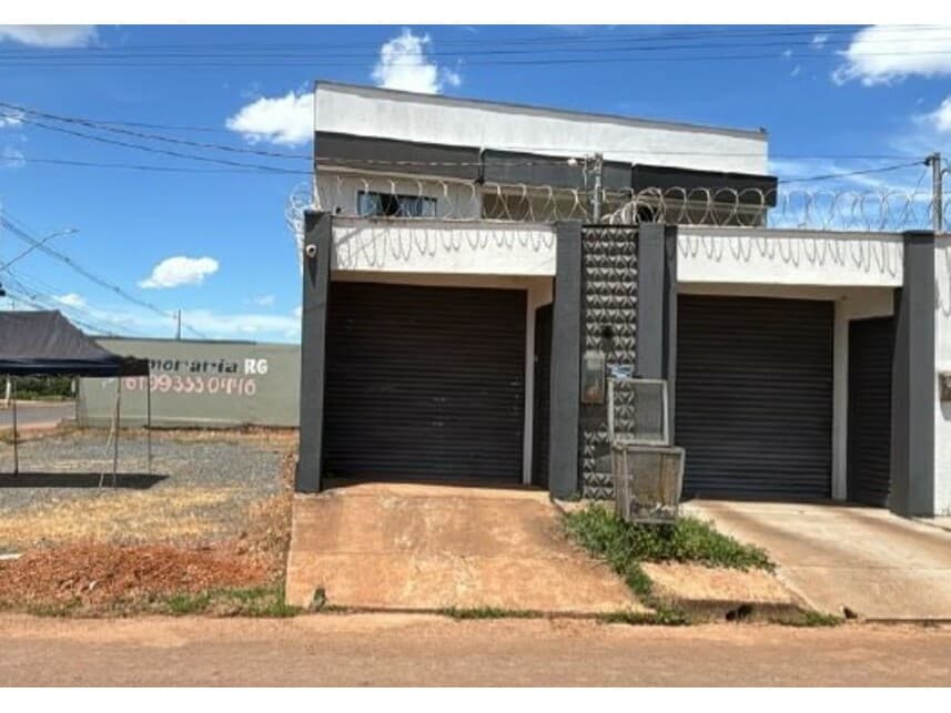 Foto 1 de 3: Casa em leilão em Luziânia - GO — Sobrado à venda em leilão