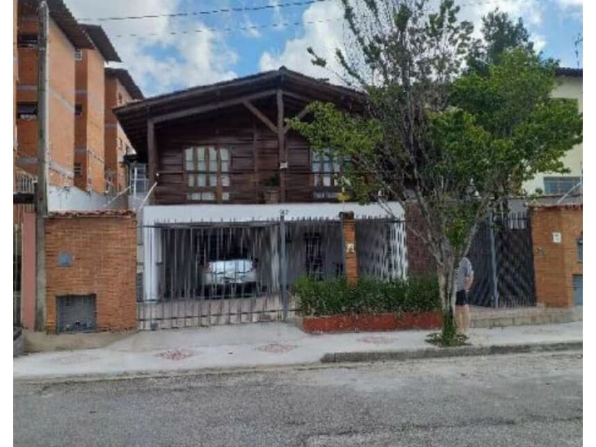 Foto 1 de 18: Casa em leilão em Sorocaba - SP — Casa à venda em leilão