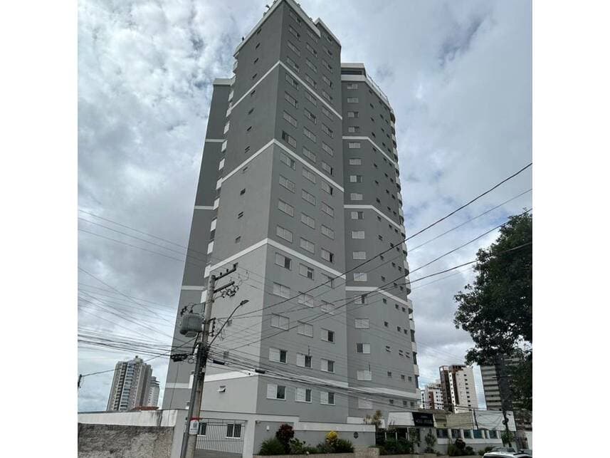 Apartamento em leilão em Anápolis - GO — Apartamento à venda em leilão