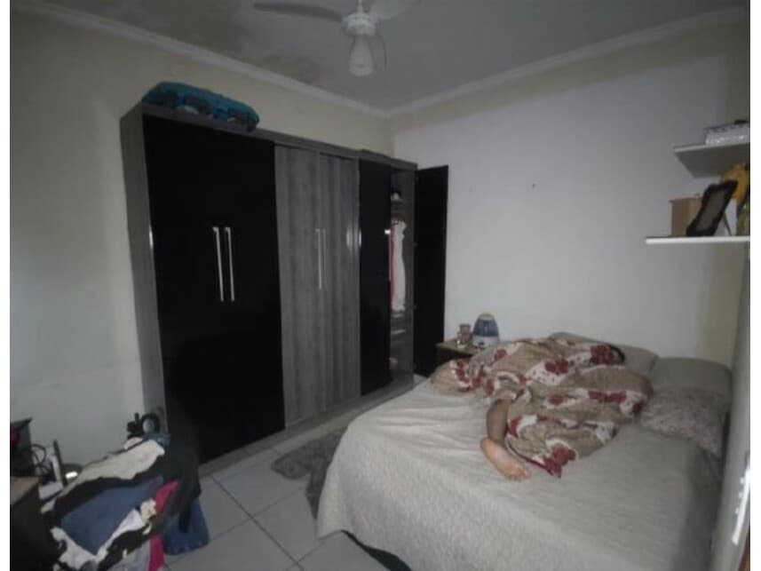 Foto 9 de 11: Casa em leilão em Uberlândia - MG — Casa à venda em leilão