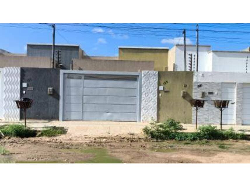 Foto 1 de 9: Casa em leilão em Petrolina - PE — Casa à venda em leilão