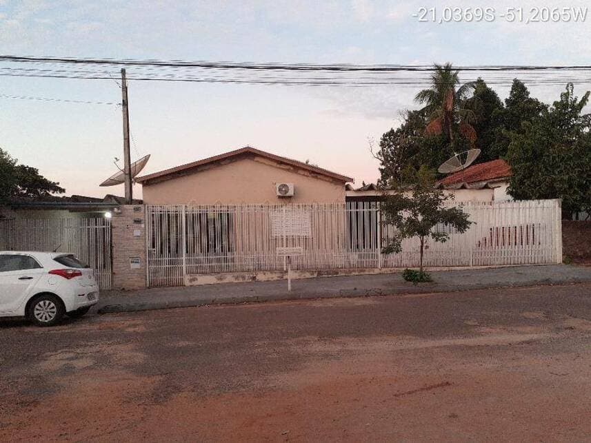 Casa em leilão em Guaraçaí - SP — Casa à venda em leilão