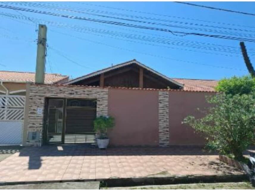 Casa em leilão em Peruíbe - SP — Casa à venda em leilão