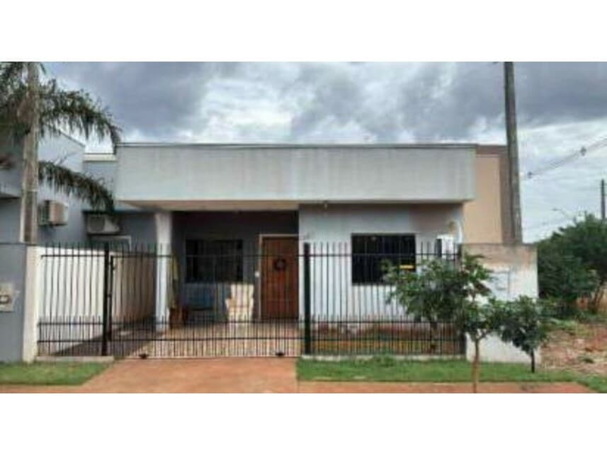 Casa em leilão em Palotina - PR — Casa à venda em leilão