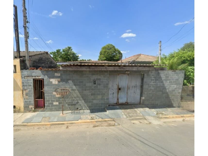 Casa em leilão em Cajati - SP — Casa à venda em leilão
