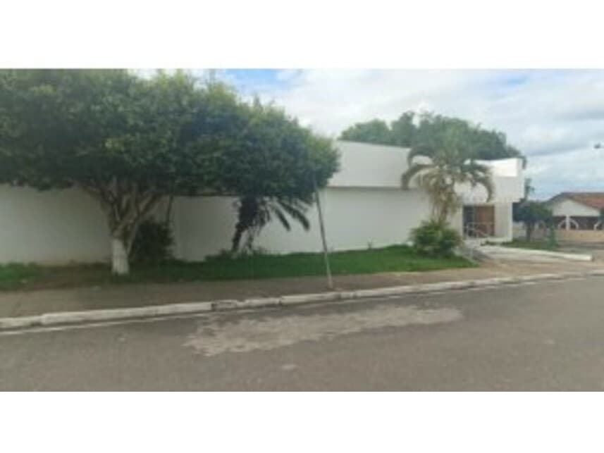 Foto 3 de 10: Imóvel em leilão em Lajedão - BA — Ex-Agência à venda em leilão