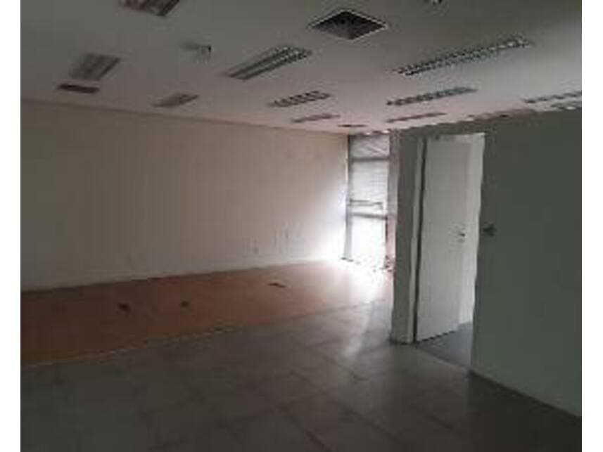 Foto 18 de 18: Imóvel em leilão em Vitória - ES — Ex-Agência à venda em leilão