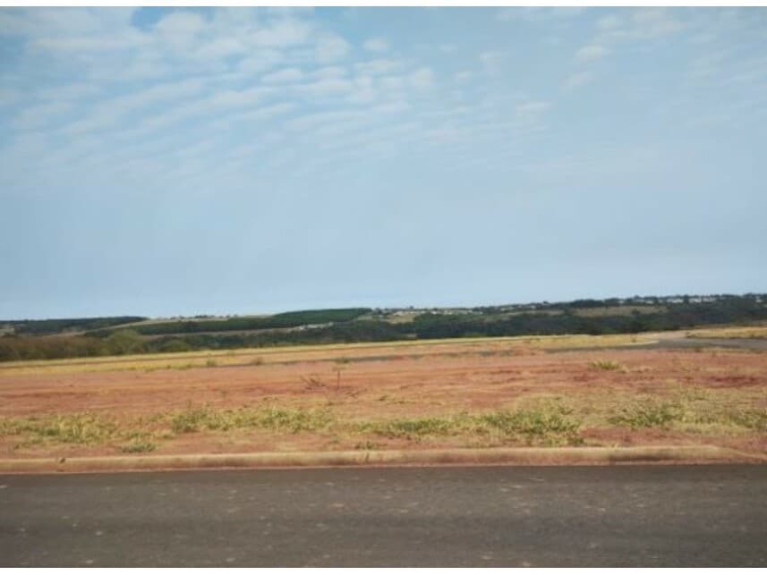 Terreno em leilão em Marília - SP — Terreno à venda em leilão