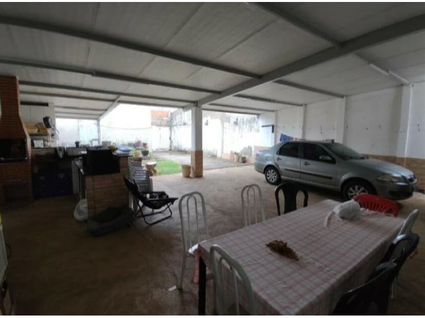 Foto 4 de 11: Casa em leilão em Uberlândia - MG — Casa à venda em leilão