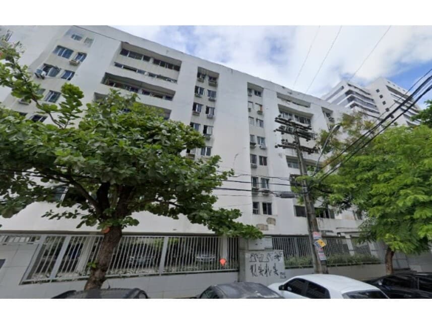 Apartamento em leilão em Recife - PE — Apartamento à venda em leilão