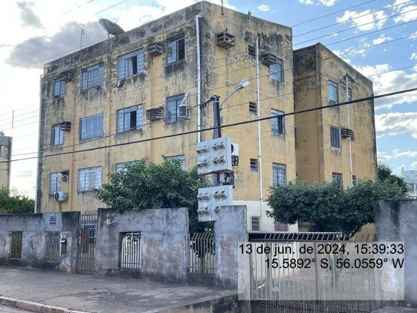 Apartamento em leilão em Cuiabá - MT — Apartamento à venda em leilão