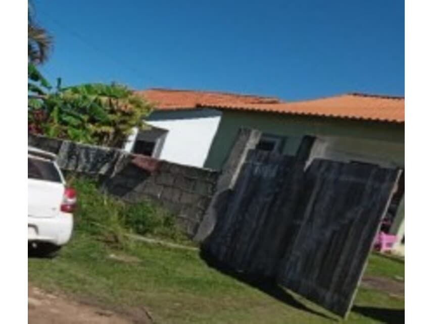 Casa em leilão em Araruama - RJ — Casa à venda em leilão