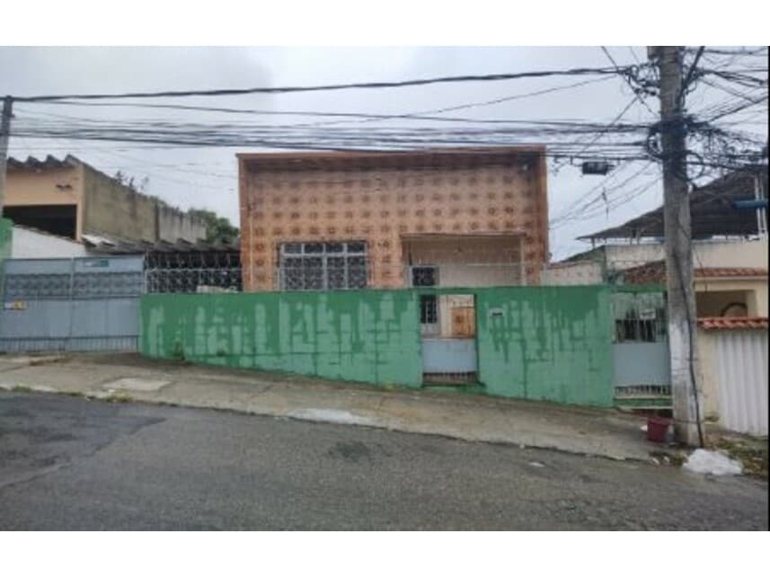 Casa em leilão em Rio De Janeiro - RJ — Casa à venda em leilão
